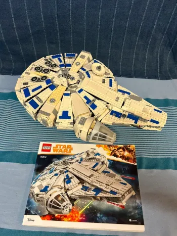 Lego 75212 Star Wars Faucon Millenium Sans figurine