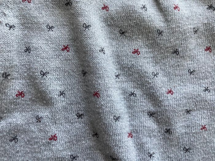 Pull gris avec petits noeuds - photo numéro 5