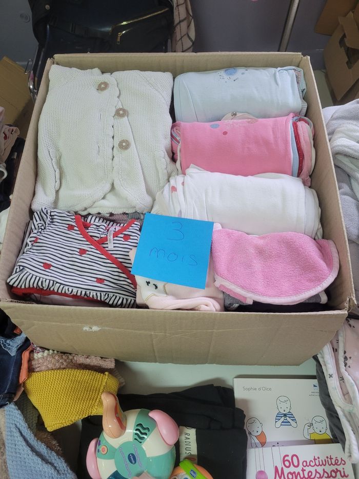 Lot vêtements fille de 3 mois à 4 ans - photo numéro 3