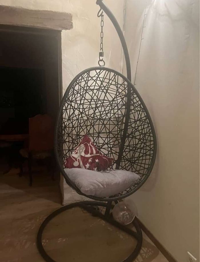 Chaise à bascule en résine noire - photo numéro 3