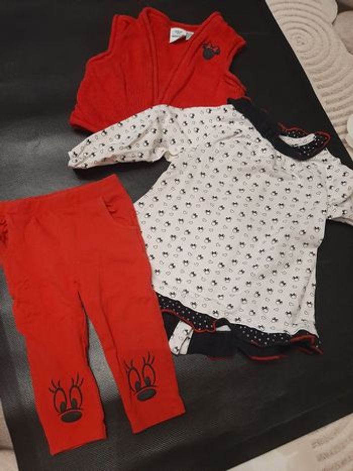 Ensemble 3 pièces neuf 12 mois