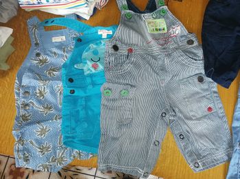 Lots de +de 50 articles de 3 mois de garçon