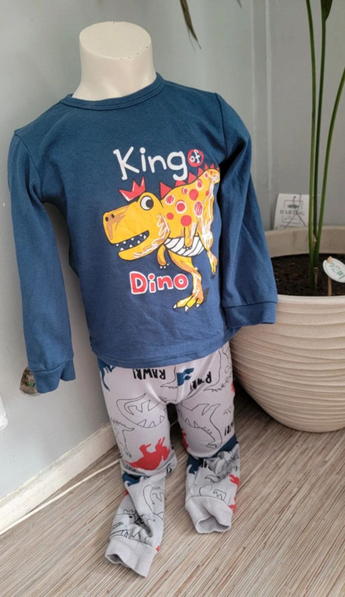 Pyjama dinosaure 5ans