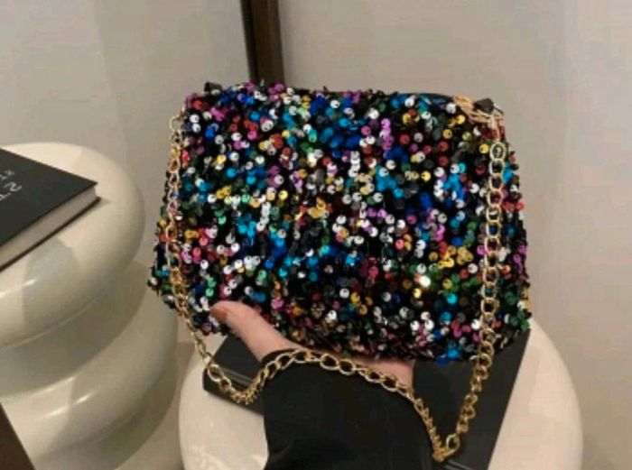 Joli sac à sequins multicolores
