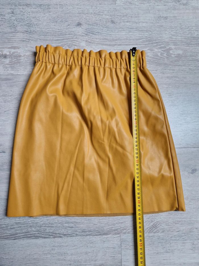 Jupe neuve cuir synthétique moutarde Jennyfer XS - photo numéro 2