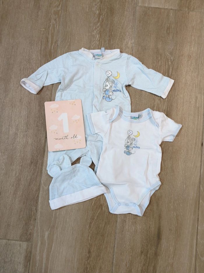 Ensemble Mickey 1 mois