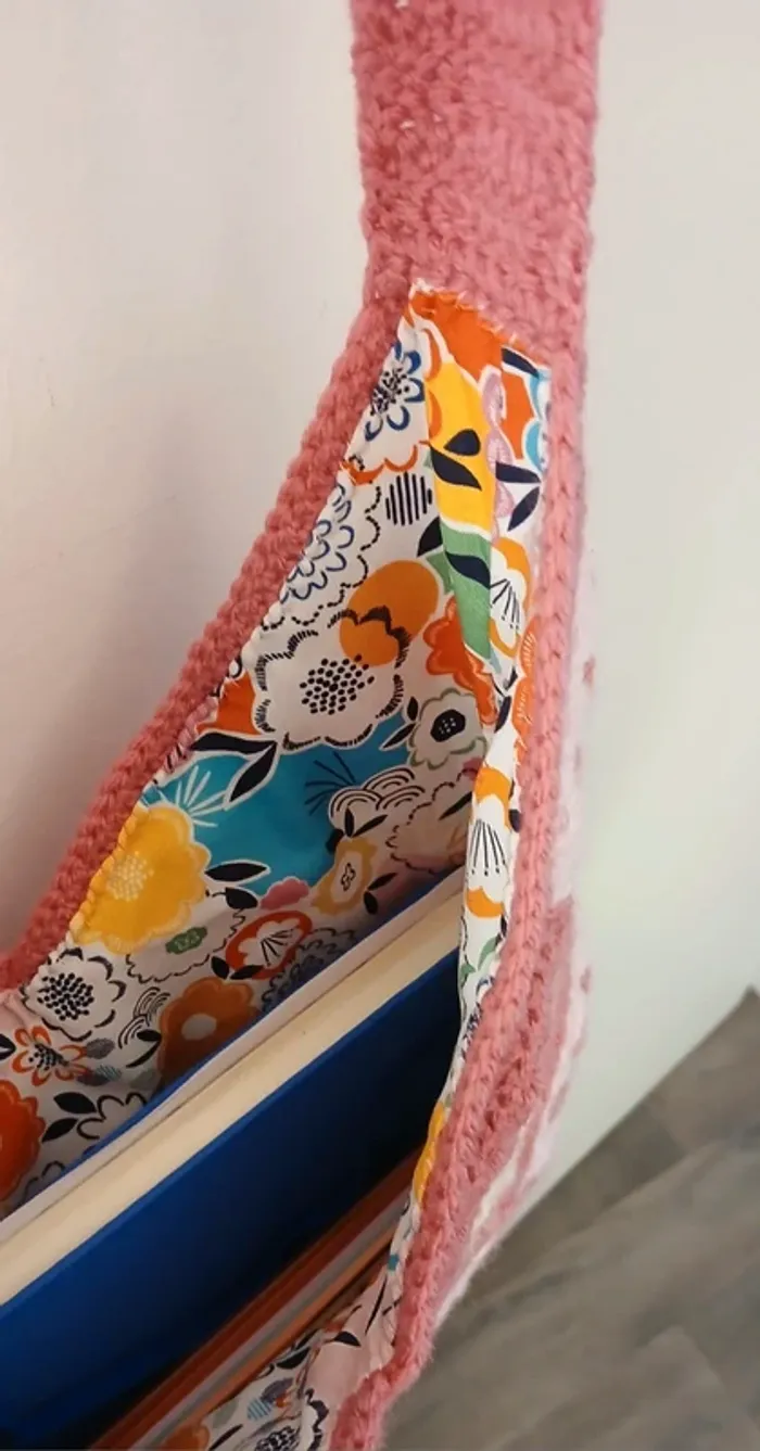 Sac granny square camaïeu de rose - photo numéro 4