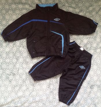 Ensemble jogging Umbro 12/18 mois