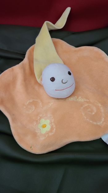 Doudou Plat Lutin CMP Un Rêve de Bébé Coeur Orange Bonnet Jaune Marionnette