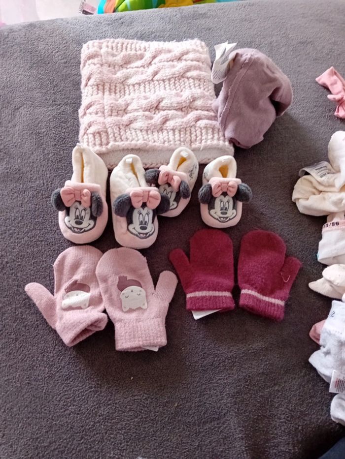 Pull / gilet / collant / chaussons fille 3 mois - photo numéro 6