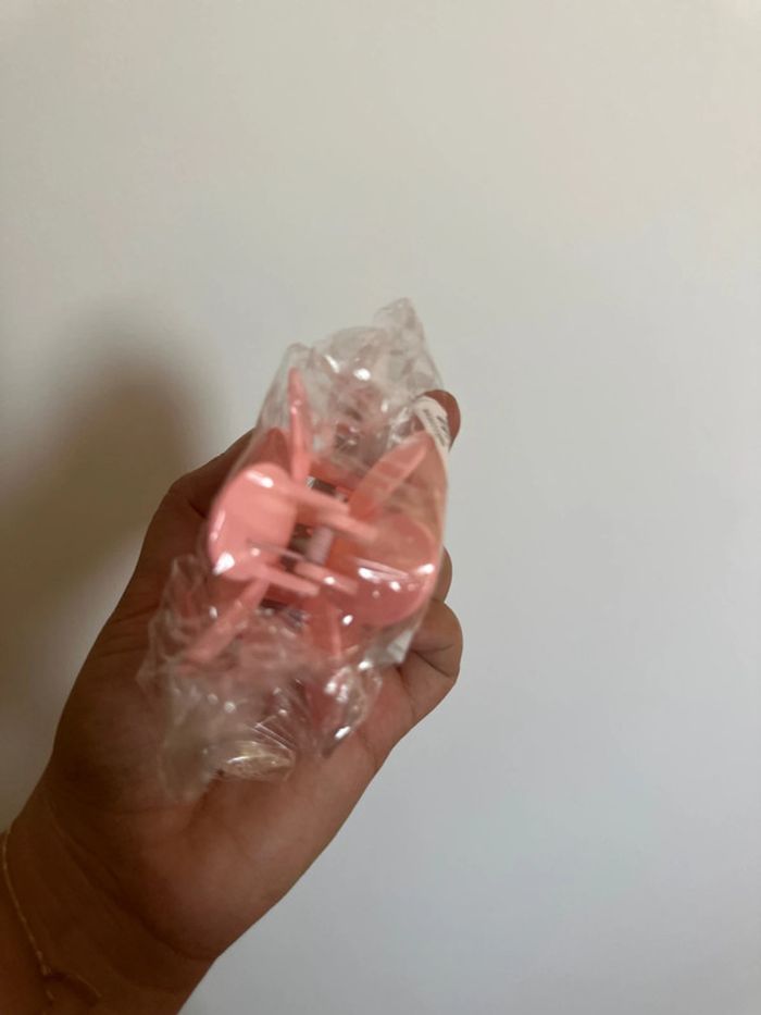 Pince fleur rose - photo numéro 3