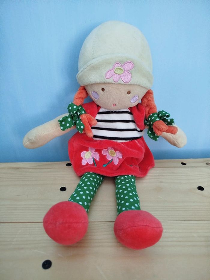 Peluche poupée