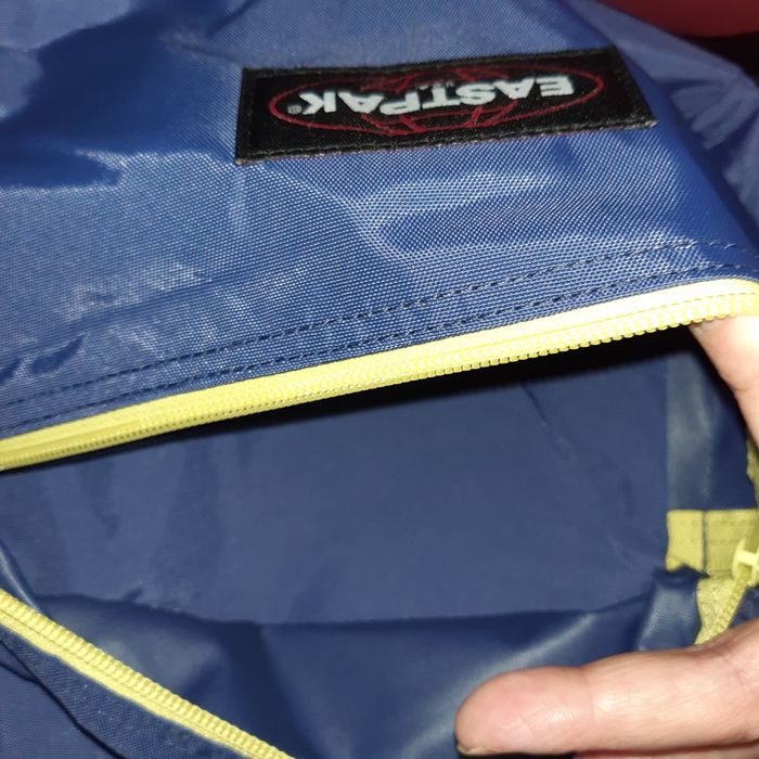 Sac eastpak neuf poche ordi 13 pouces - photo numéro 2