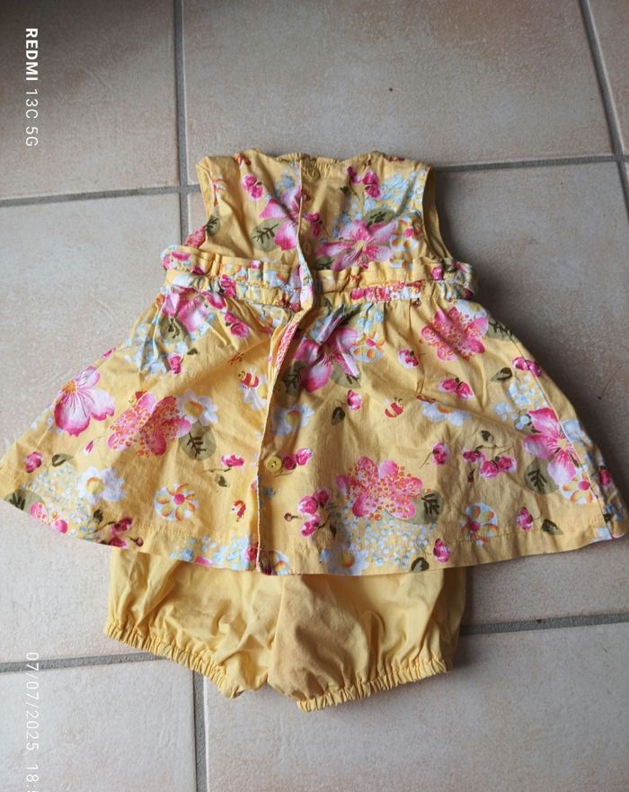 Robe Catimini taille 3 mois - photo numéro 2