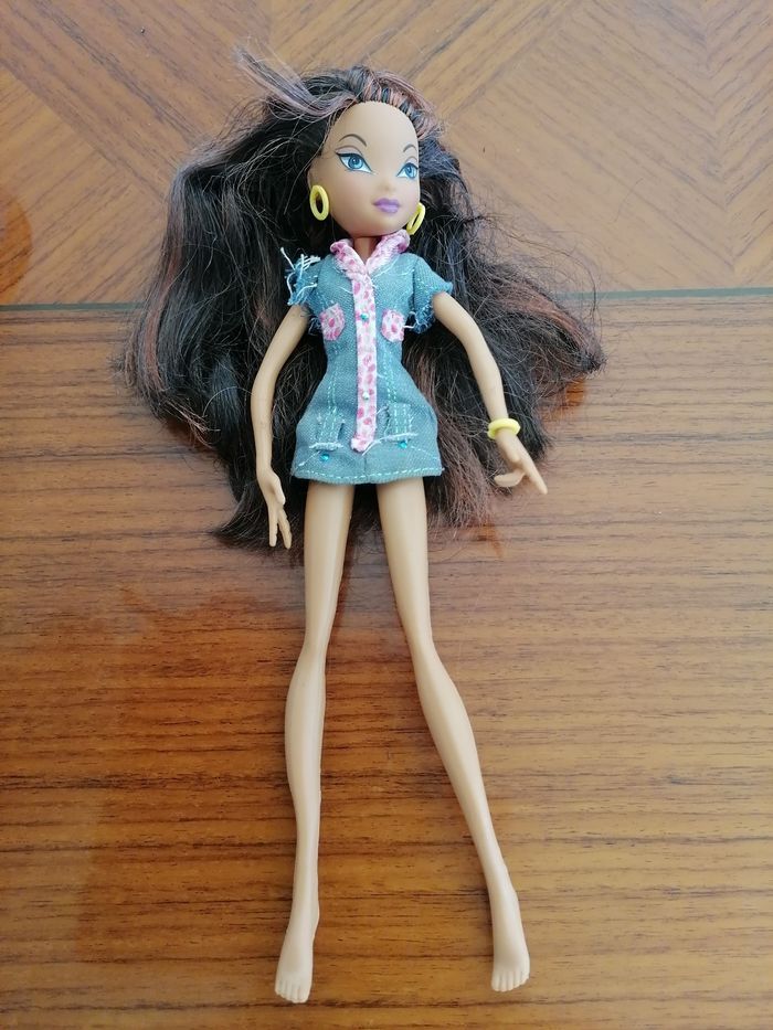Poupée winx leila 2004/2005
