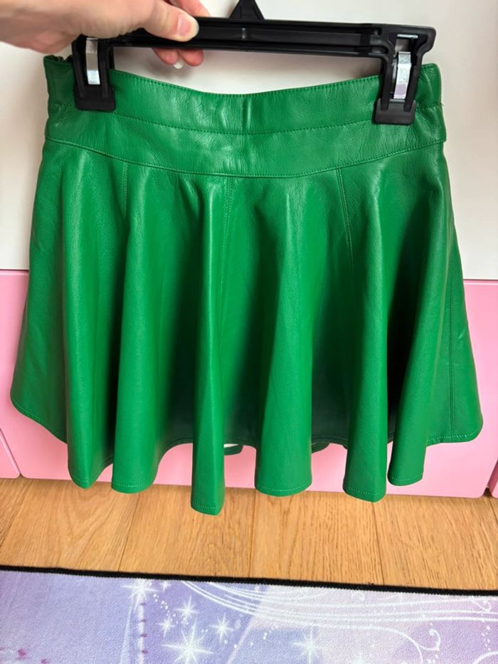 Neuve - Jupe simili verte 8 ans - photo numéro 3