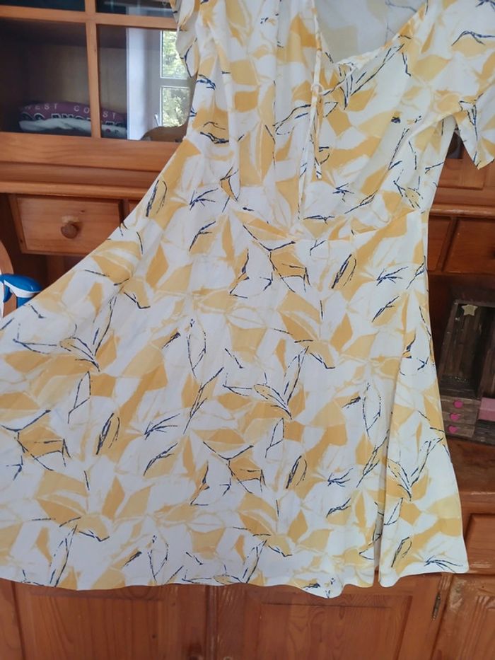 Robe d'été légère taille 44 - photo numéro 2