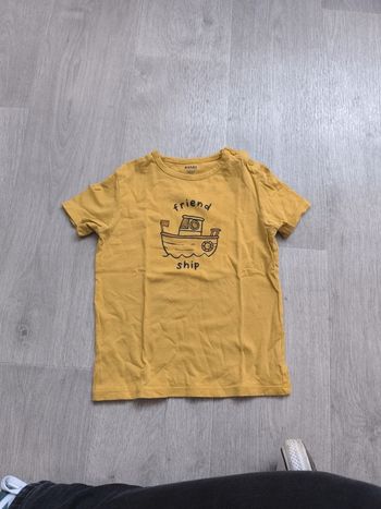 T-shirt moutarde