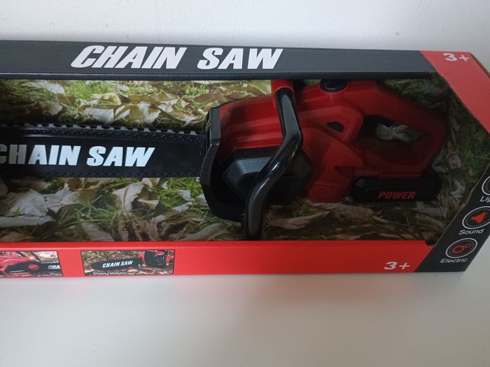 Tronçonneuse électrique enfant neuve son et lumière parfait pour offrir - photo numéro 2