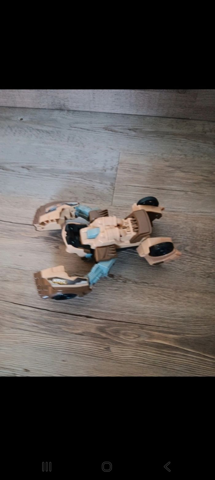 Transformer voiture singe parlant - photo numéro 5