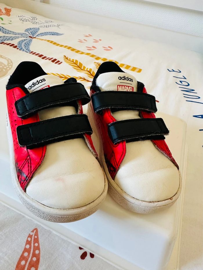 Chaussures addidas 21 - photo numéro 3