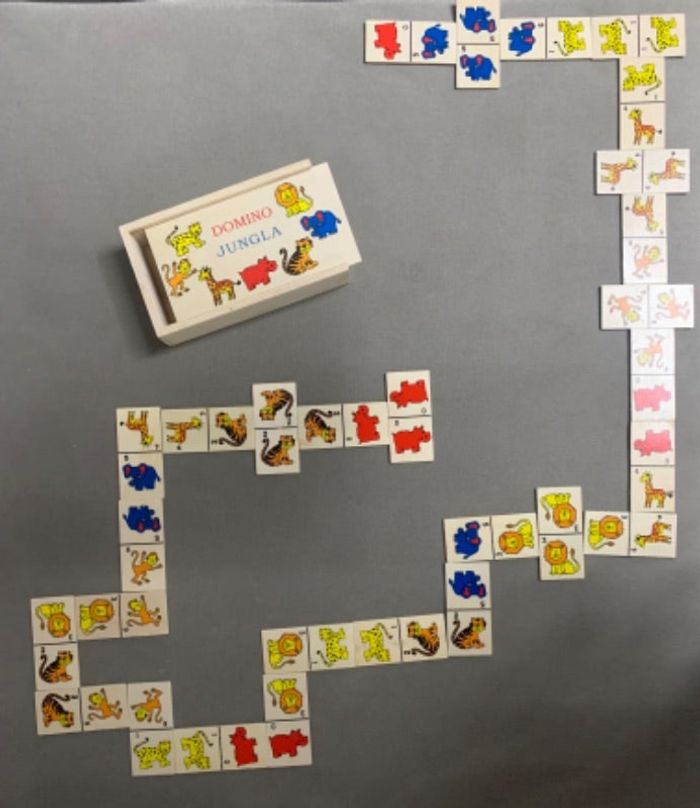 Domino avec animaux de la jungle en bois