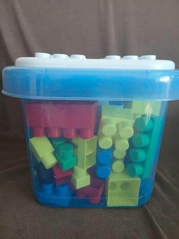 Boîte de gros cubes