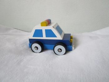 Voiture police bois