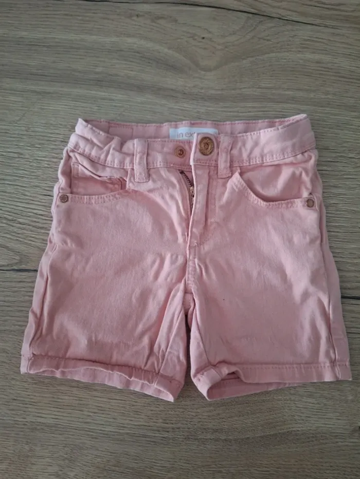Short 4 ans