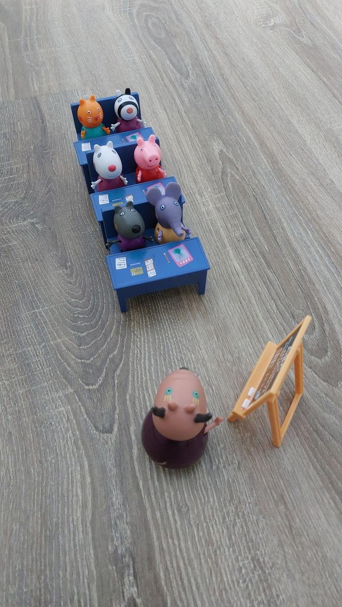 Peppa Pg Assettes à Dîner 9 Pouces, 8 Par Paquet | Peppa Pg Party