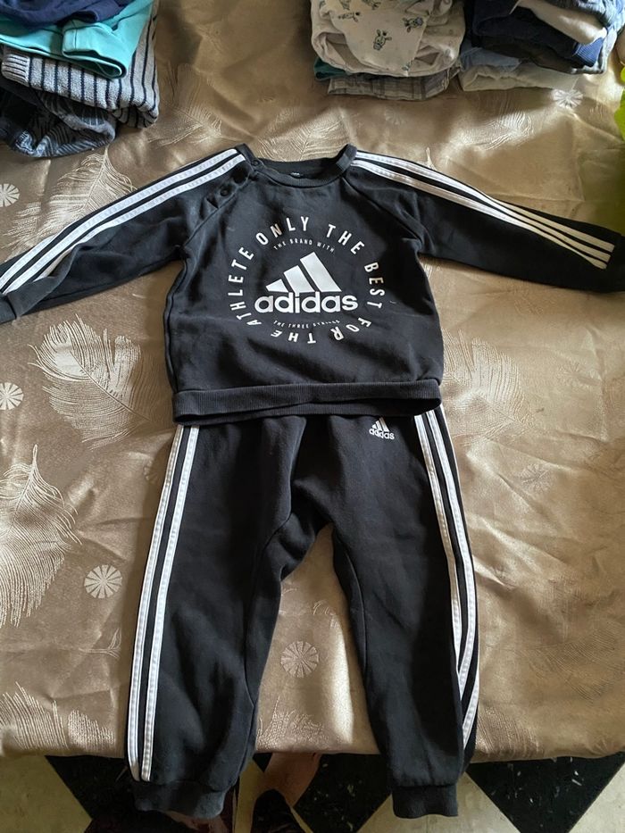 Ensemble jogging adidas