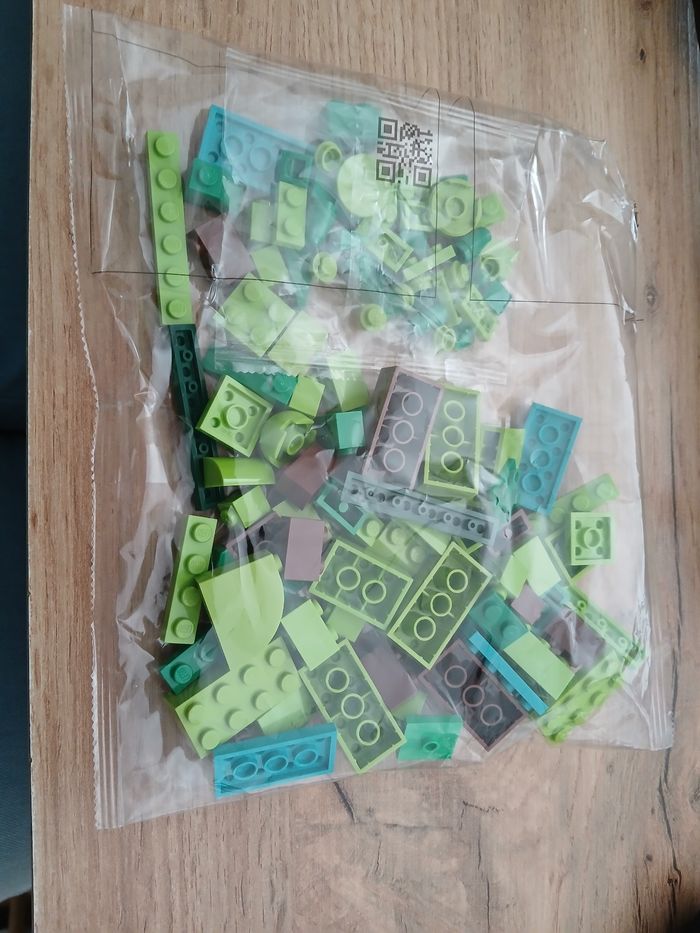 PIECES DE LEGO VERTE - photo numéro 2