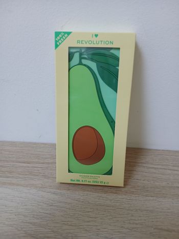 Palette de fards à paupières Revolution neuve