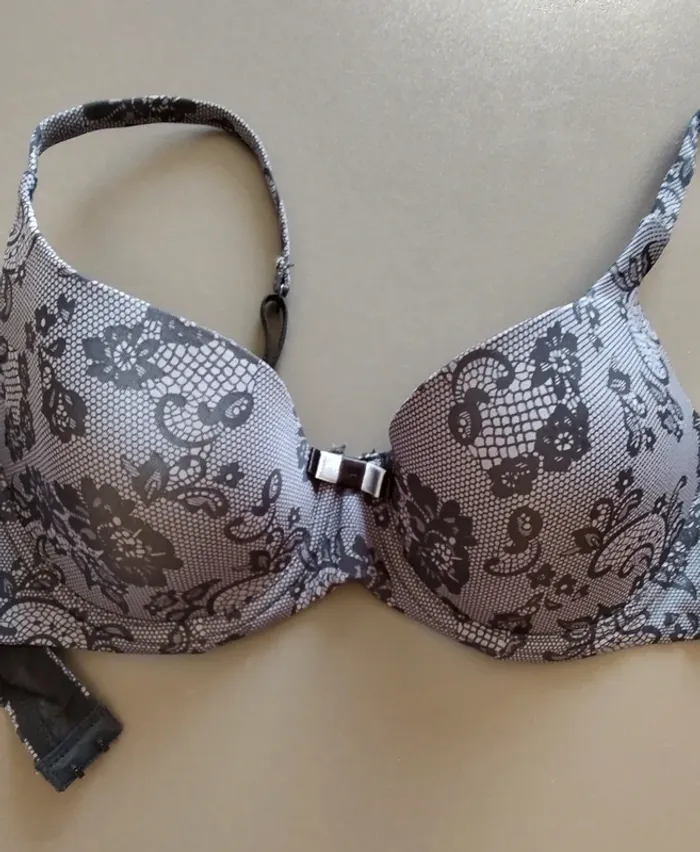 Soutien gorge paddé - photo numéro 2