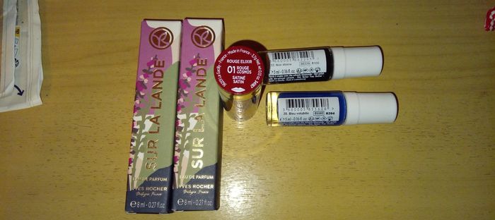 Lot maquillage et parfums