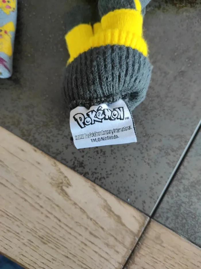 Tour de cou et gants pokémon - photo numéro 6