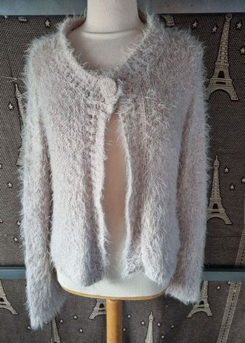 Cardigan effet fausse fourrure style mohair taille 38-40