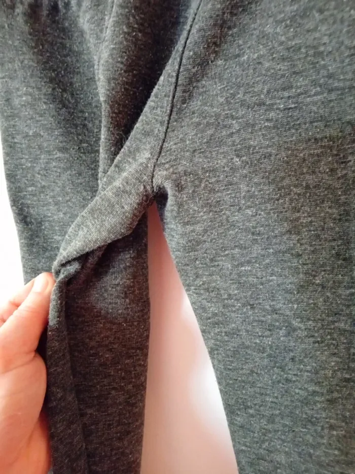 Joli legging gris. C&A. 8 ans - photo numéro 8