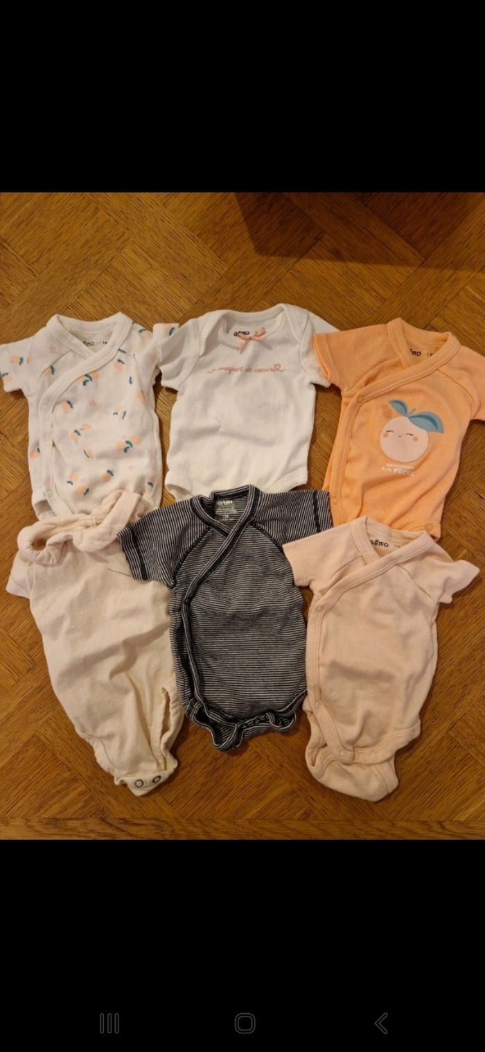 6 bodys manches courtes 1 mois