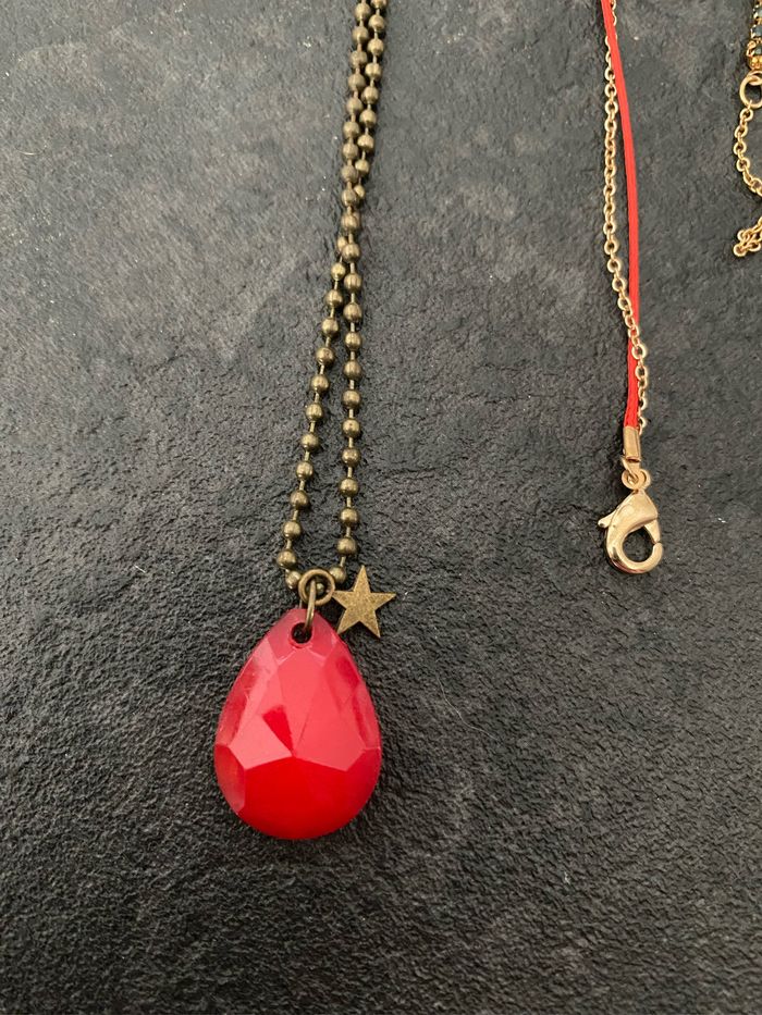 Lot 1 collier rouge et 2 bracelets perles rouge et vert - photo numéro 2