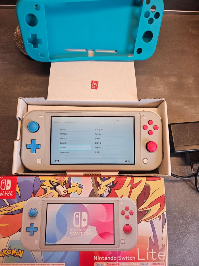 Nintendo Switch Lite Édition Zacian & Zamazenta – Très bon état + boîte d'origine