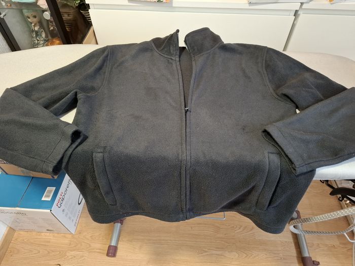 Beau gilet/veste homme polaire L gris anthracite zippé col montant très bon état - photo numéro 2