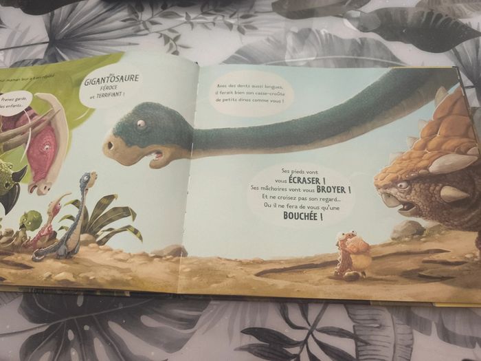 Album le gigantosaure - photo numéro 3