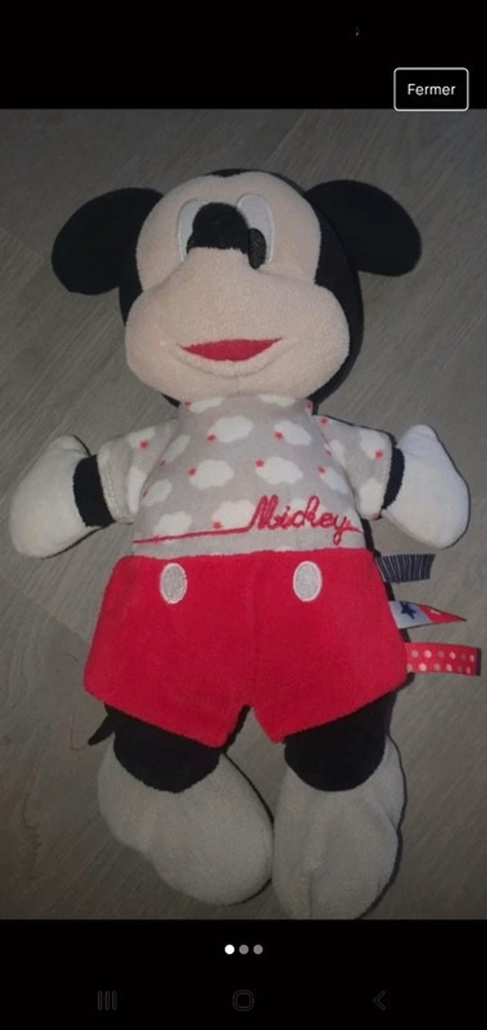 Peluche doudou Mickey - photo numéro 2