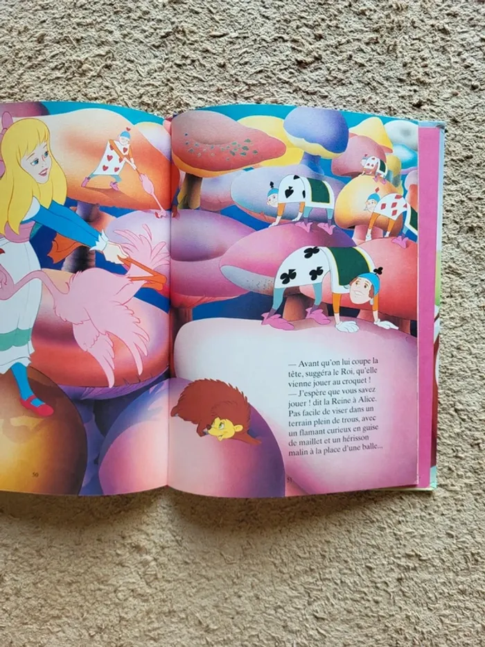 Livre enfant "Alice au pays des merveilles" - photo numéro 8