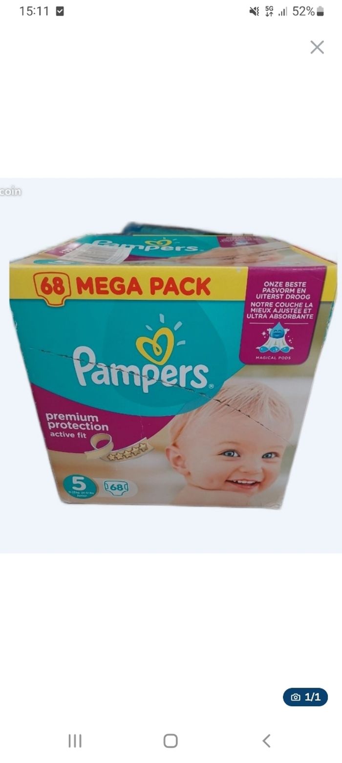Carton couches pampers