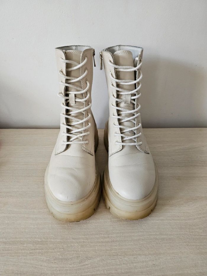 Paire de bottines beige -  Stradivarius - Pointure 38