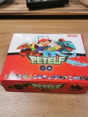 Boite de 12 pokeballs neuve 