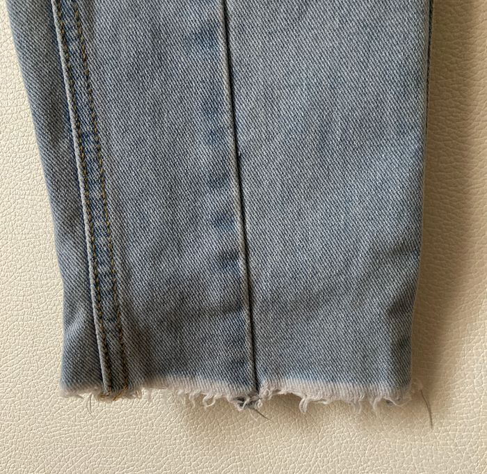 jeans droit effiloché à la taille - photo numéro 4