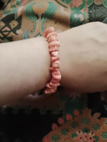 bracelet en rocaille rouge.